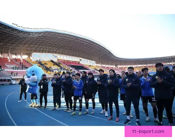 延边龙鼎中甲主场人气爆棚球迷热情掀起观赛狂潮