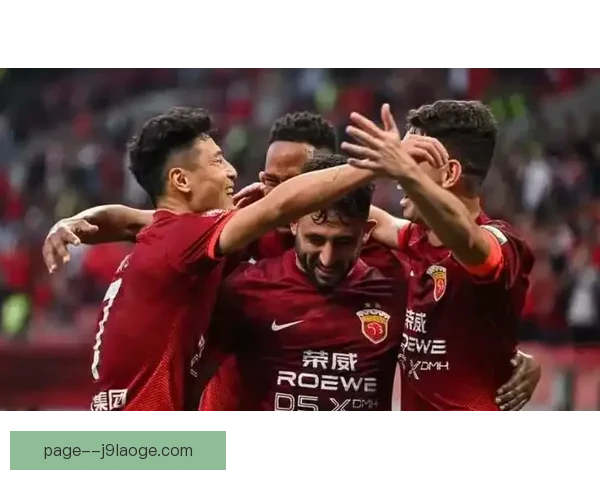 曼联正式签约博洛尼亚后卫 预计加强防线实力迎接新赛季挑战